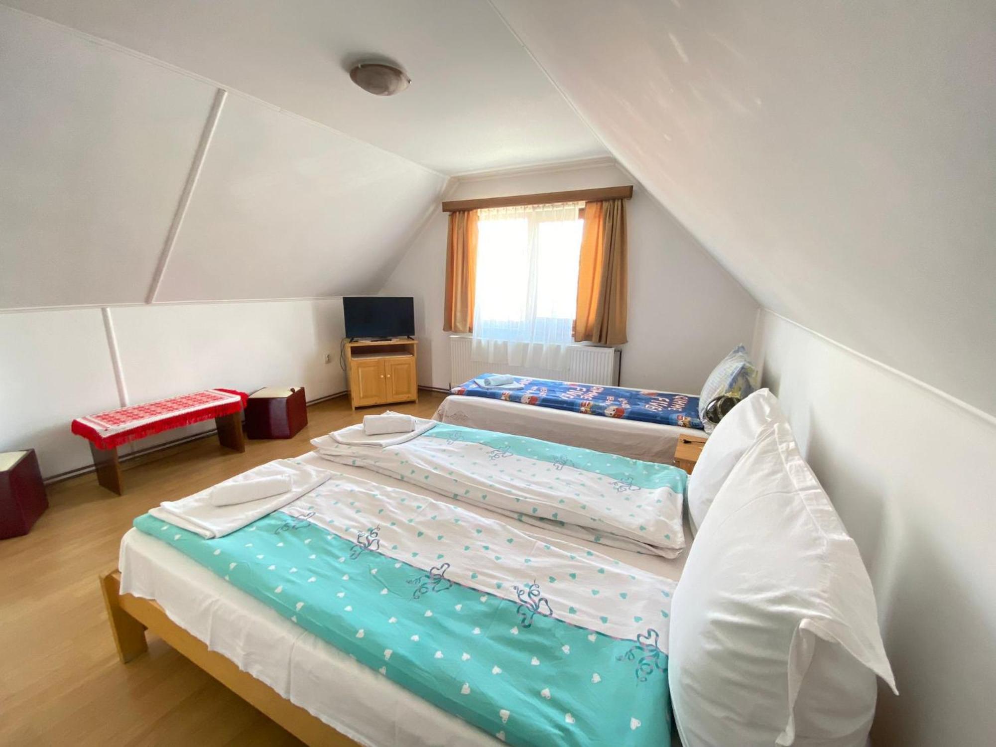Hotel Dobra Haz Covasna Esterno foto